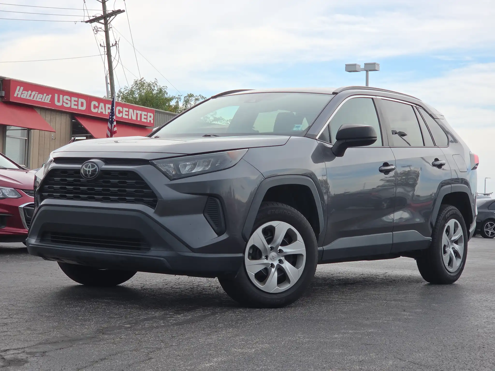 2021 Toyota RAV4 LE AWD's photo