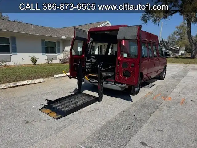 1998 Ford E-Series XL's photo