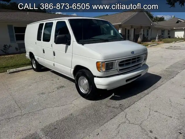 2001 Ford E-Series E-150 Van's photo