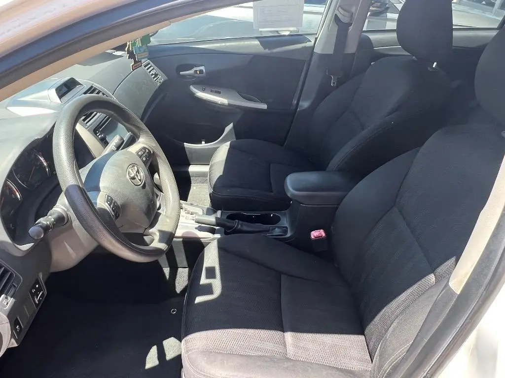 2013 Toyota Corolla S AT photo 5