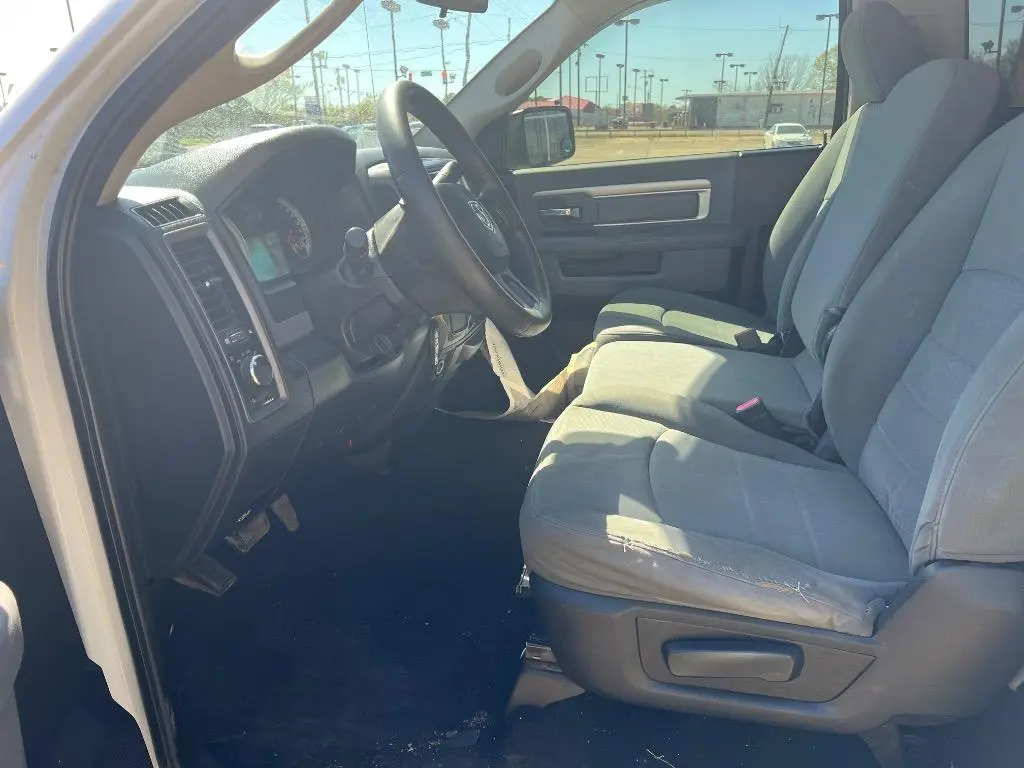 2013 RAM 1500 Tradesman Regular Cab SWB photo 5