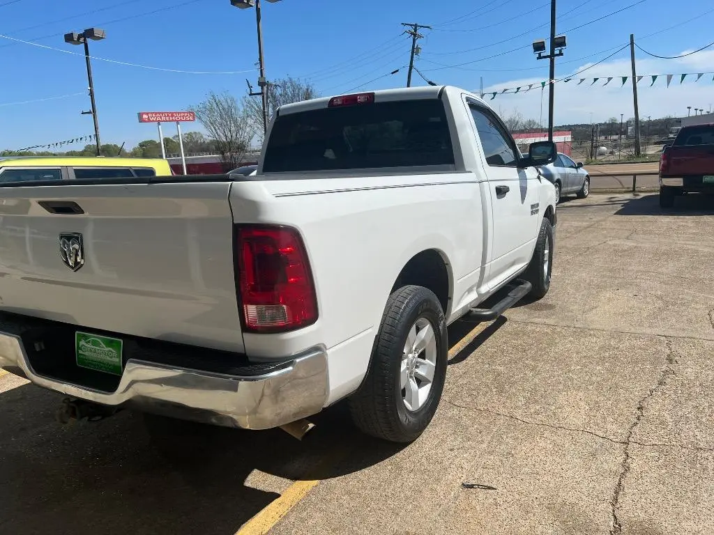 2013 RAM 1500 Tradesman Regular Cab SWB photo 4