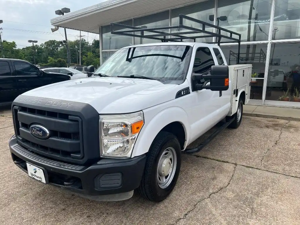 2016 Ford F-250 XL SuperCab 8' Box's photo