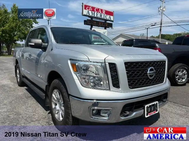 2019 Nissan Titan SV 4X4 Crew Cab's photo