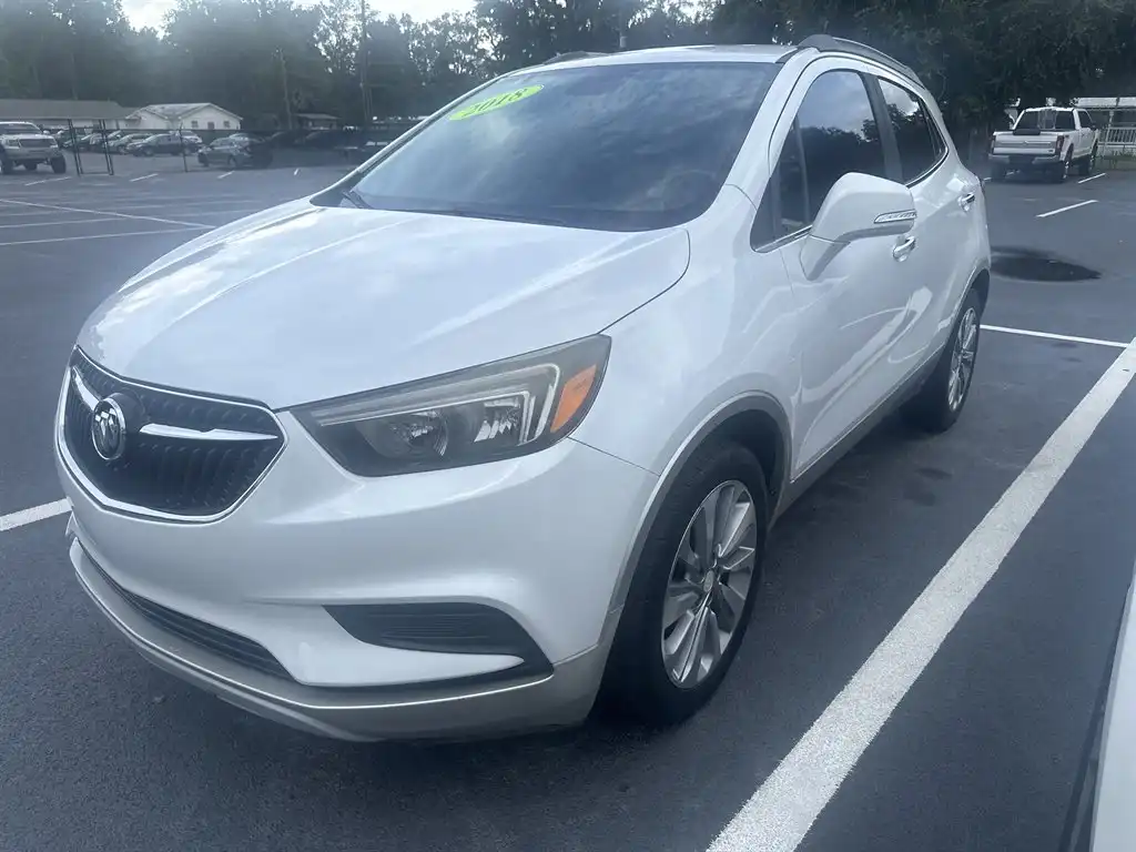 2018 Buick Encore Preferred's photo