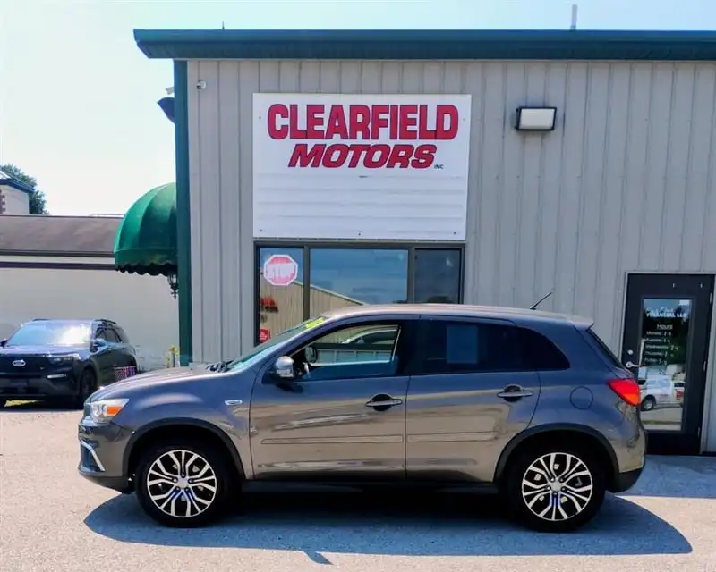 2016 Mitsubishi Outlander Sport 2.4 ES AWC CVT's photo