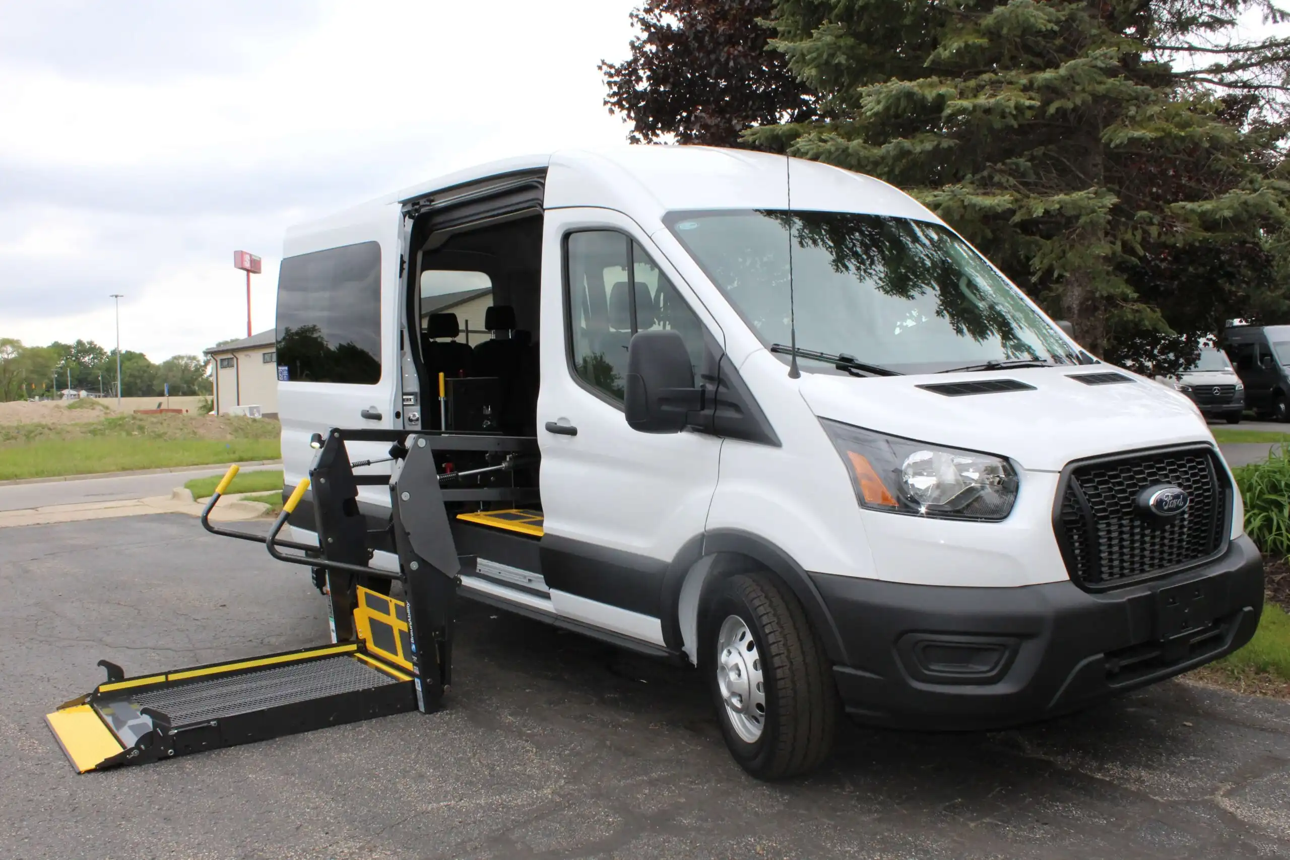 2024 Ford Transit 350 XL Med Roof Sliding Pass. 148 AWD's photo
