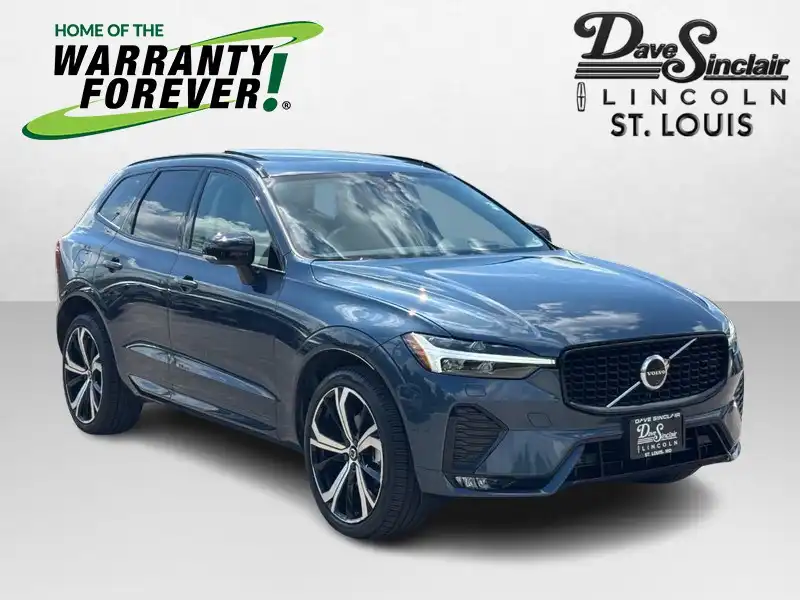2024 Volvo XC60 B5 Ultimate Dark Theme AWD's photo