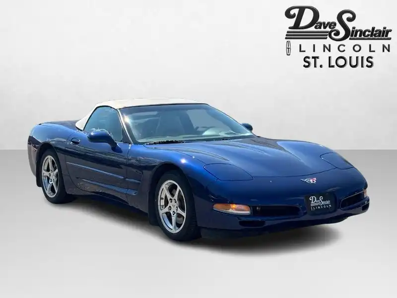 2004 Chevrolet Corvette Convertible's photo