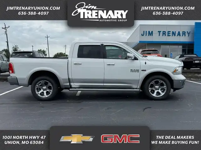 2017 RAM 1500 Laramie Crew Cab 4WD 5'7" Box's photo