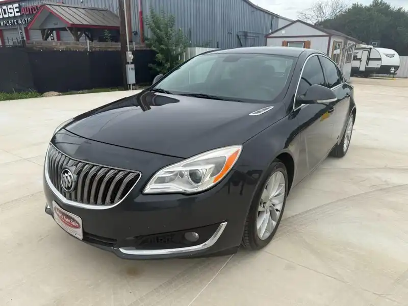 2016 Buick Regal Base's photo