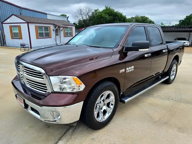 2014 RAM 1500 SLT Crew Cab's photo