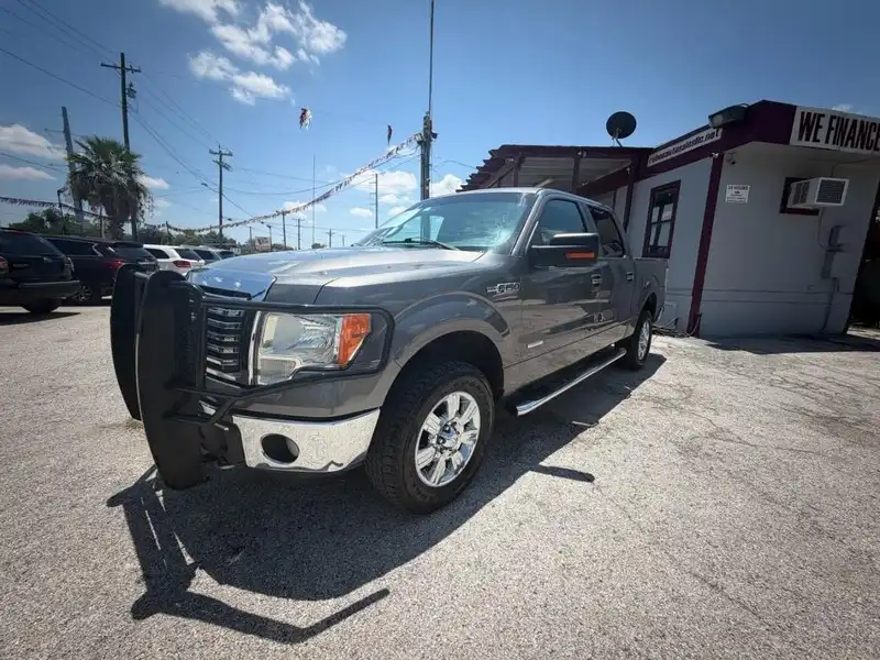 2012 Ford F-150 XLT 4x4 SuperCrew 145-in's photo
