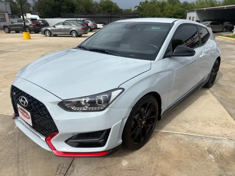 2019 Hyundai Veloster 1.6 R-Spec Manual Turbo's photo