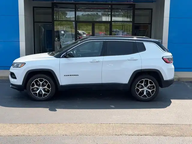 2024 Jeep Compass Limited 4X4's photo