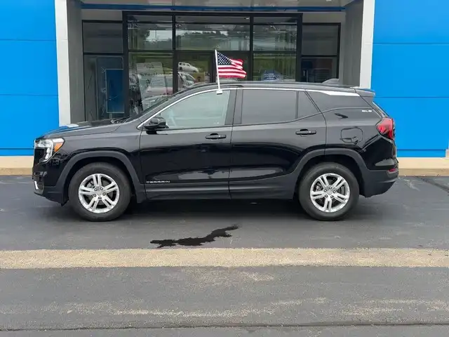 2024 GMC Terrain SLE AWD's photo