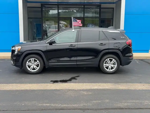 2024 GMC Terrain SLE AWD's photo