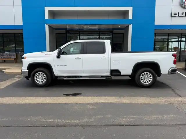 2024 Chevrolet Silverado HD LT 4WD Crew Cab Long Box's photo
