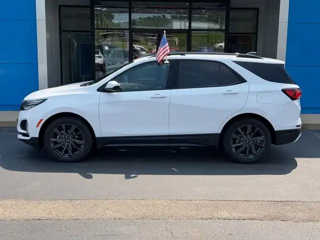 2023 Chevrolet Equinox RS 1.5T's photo