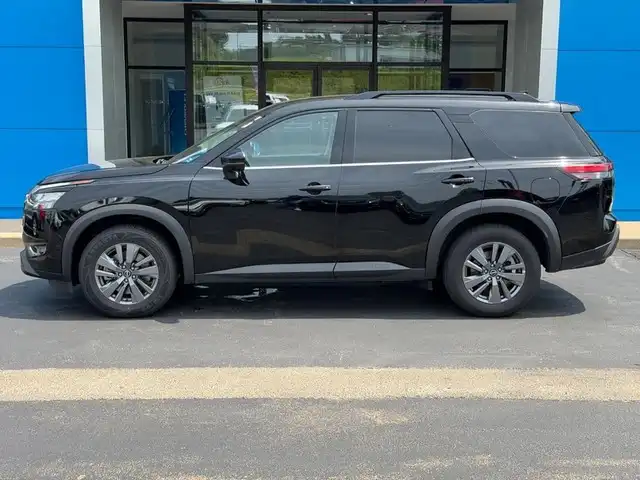 2024 Nissan Pathfinder SV 4WD's photo