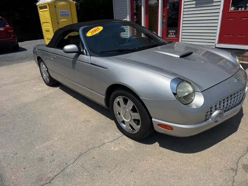 2005 Ford Thunderbird Deluxe photo 5