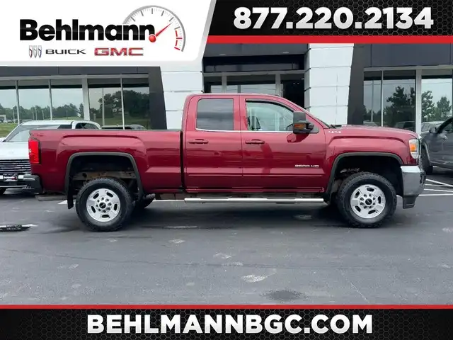 2017 GMC Sierra 4WD Double Cab Standard Box SLE's photo