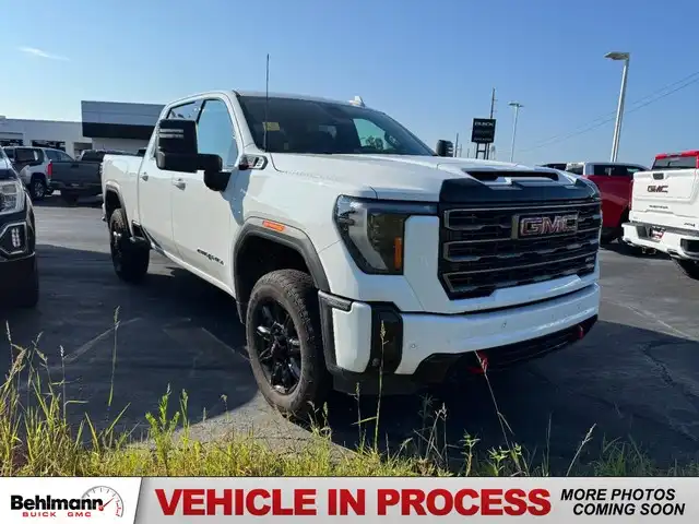 2025 GMC Sierra 4WD Crew Cab Standard Box AT4's photo