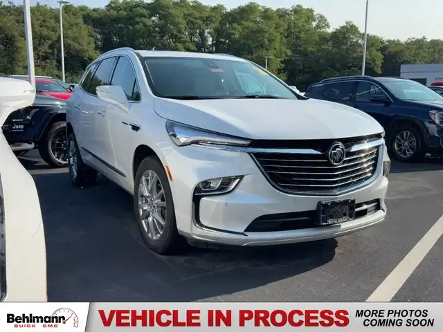 2023 Buick Enclave Essence AWD's photo