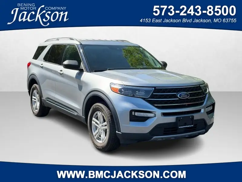 2023 Ford Explorer XLT 4WD photo 1