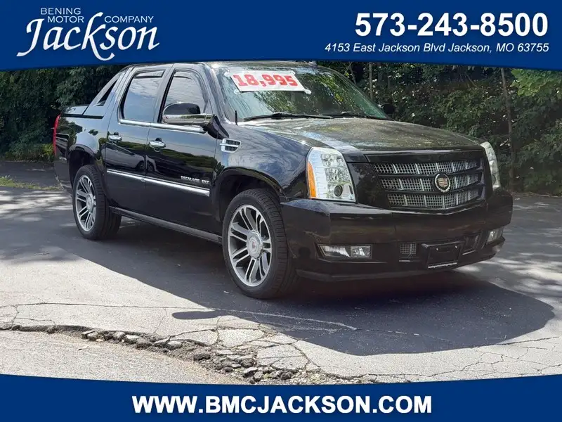 2013 Cadillac Escalade EXT AWD Premium's photo