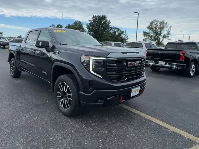 2022 GMC Sierra 4WD Crew Cab Short Box AT4's photo