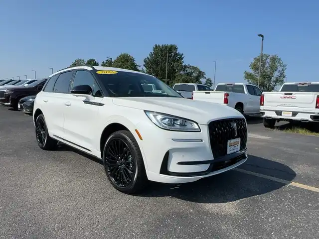 2023 Lincoln Corsair Reserve FWD's photo