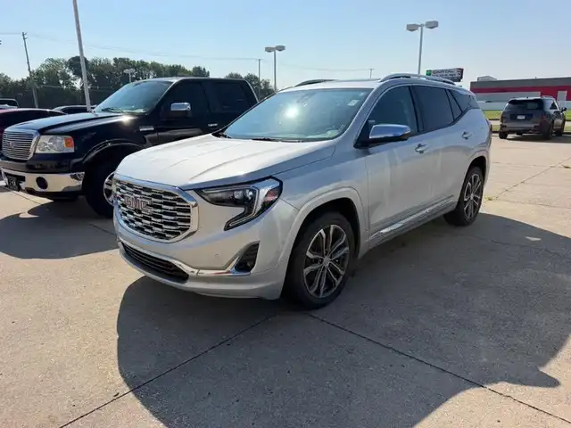 2020 GMC Terrain Denali FWD's photo