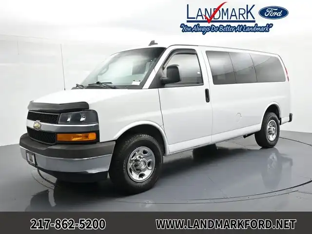 2018 Chevrolet Express 3500 LT's photo