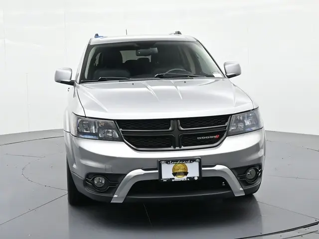 2017 Dodge Journey Crossroad Plus AWD photo 3