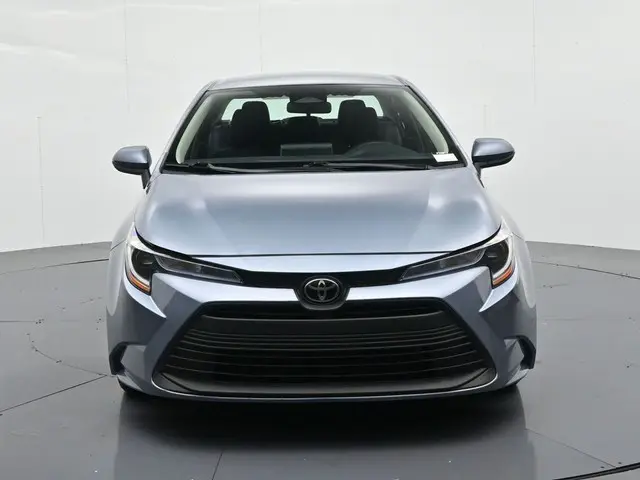 2024 Toyota Corolla LE CVT photo 3