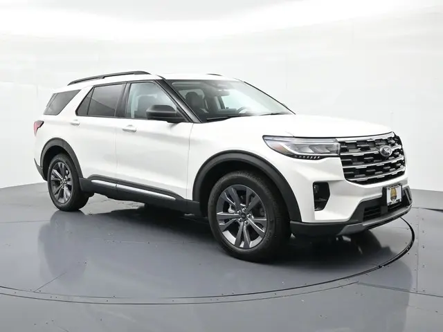 2025 Ford Explorer Active 4WD (PL535) photo 4