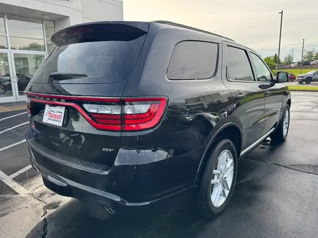 2025 Dodge Durango GT Plus AWD photo 3