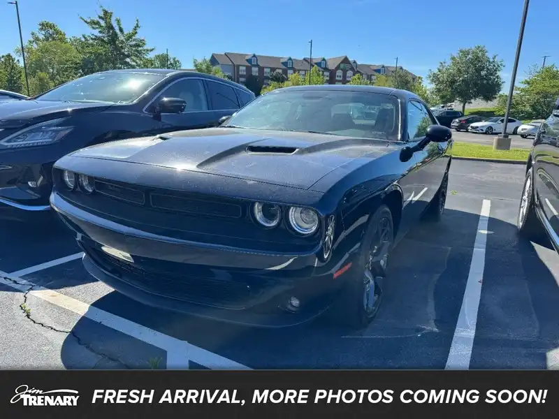 2023 Dodge Challenger SXT Auto's photo