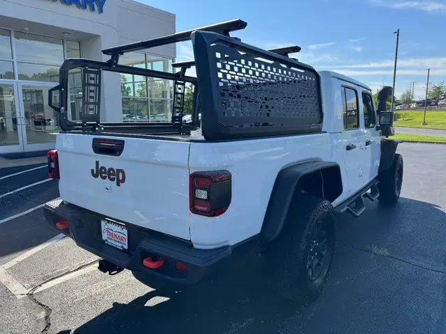 2023 Jeep Gladiator Mojave photo 3