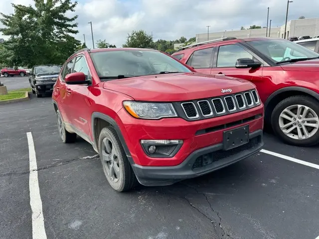 2019 Jeep Compass Latitude 4X4 photo 3