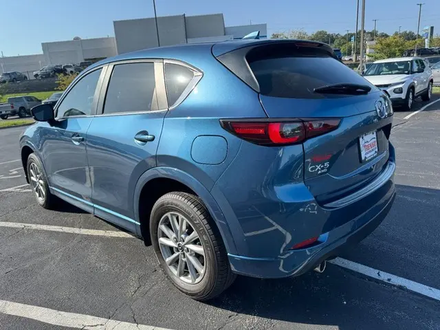 2024 Mazda CX-5 Preferred AWD Auto Package S photo 5