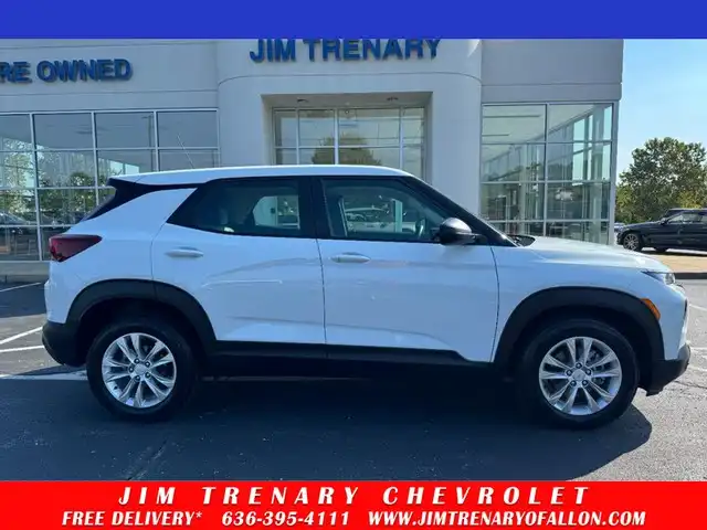 2022 Chevrolet Trailblazer LS's photo