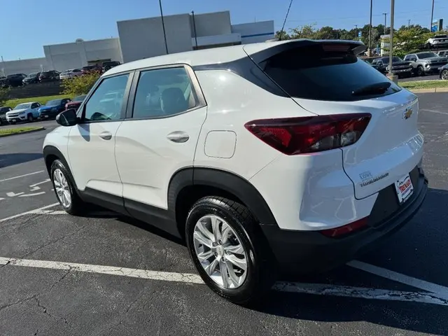 2022 Chevrolet Trailblazer LS photo 5