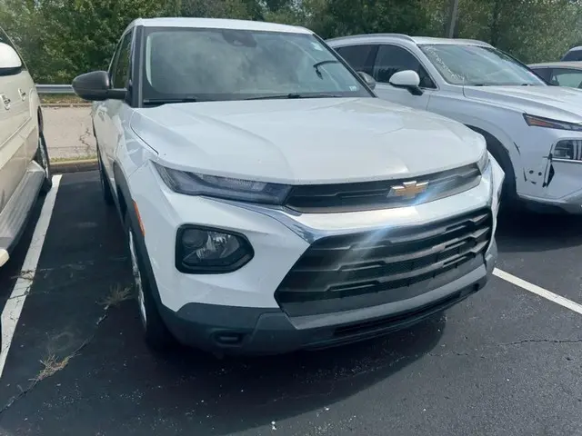 2021 Chevrolet Trailblazer LS photo 4