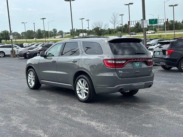 2025 Dodge Durango R/T AWD photo 3