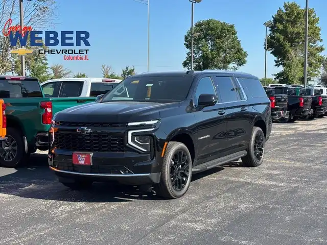 2026 Chevrolet Suburban LT 4WD's photo