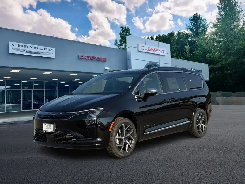 2027 Chrysler Pacifica Pinnacle AWD's photo