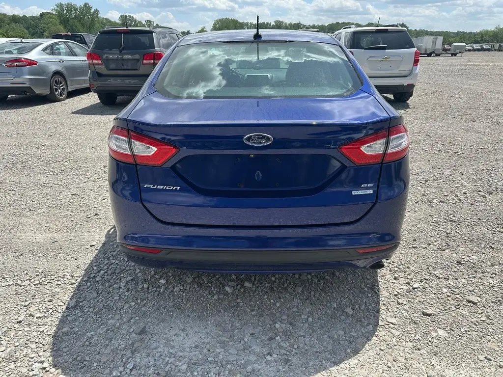 2014 Ford Fusion SE FWD I4 photo 4