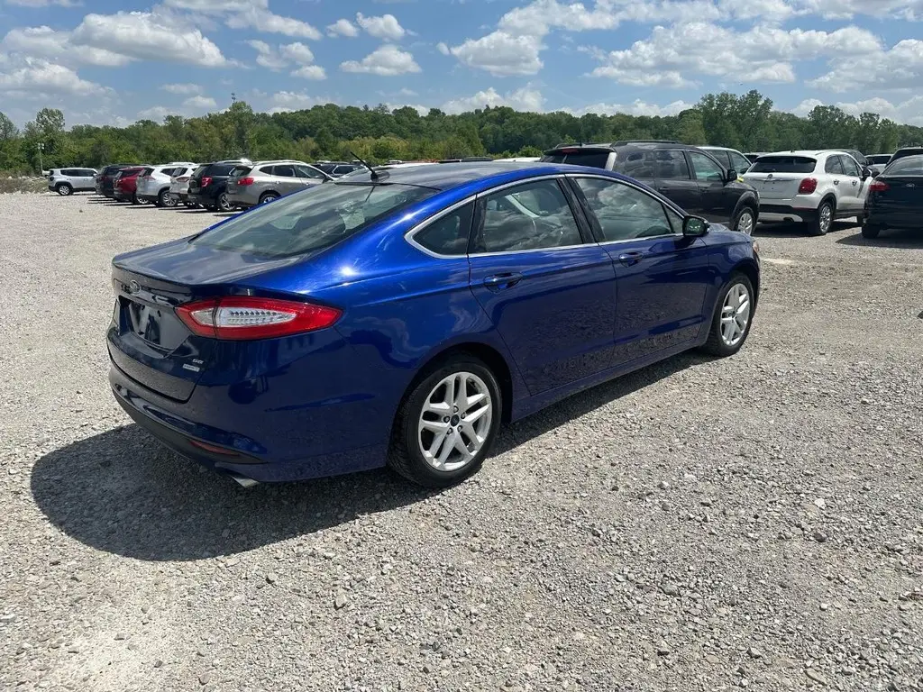 2014 Ford Fusion SE FWD I4 photo 5